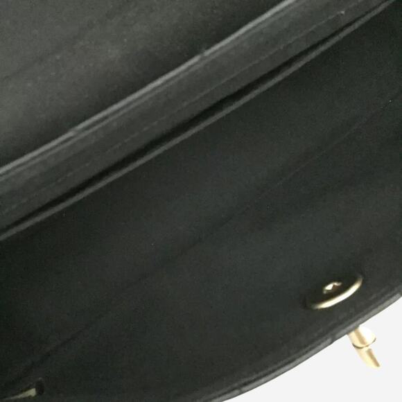 Chanel Black Chevron V Stitch East/West CC Turnlock Lambskin Chain Shoulder Bag - Picture 8 of 10